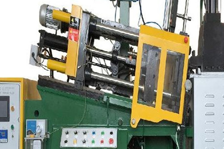 為什么很多客戶選擇東方壓鑄生產的壓鑄機？